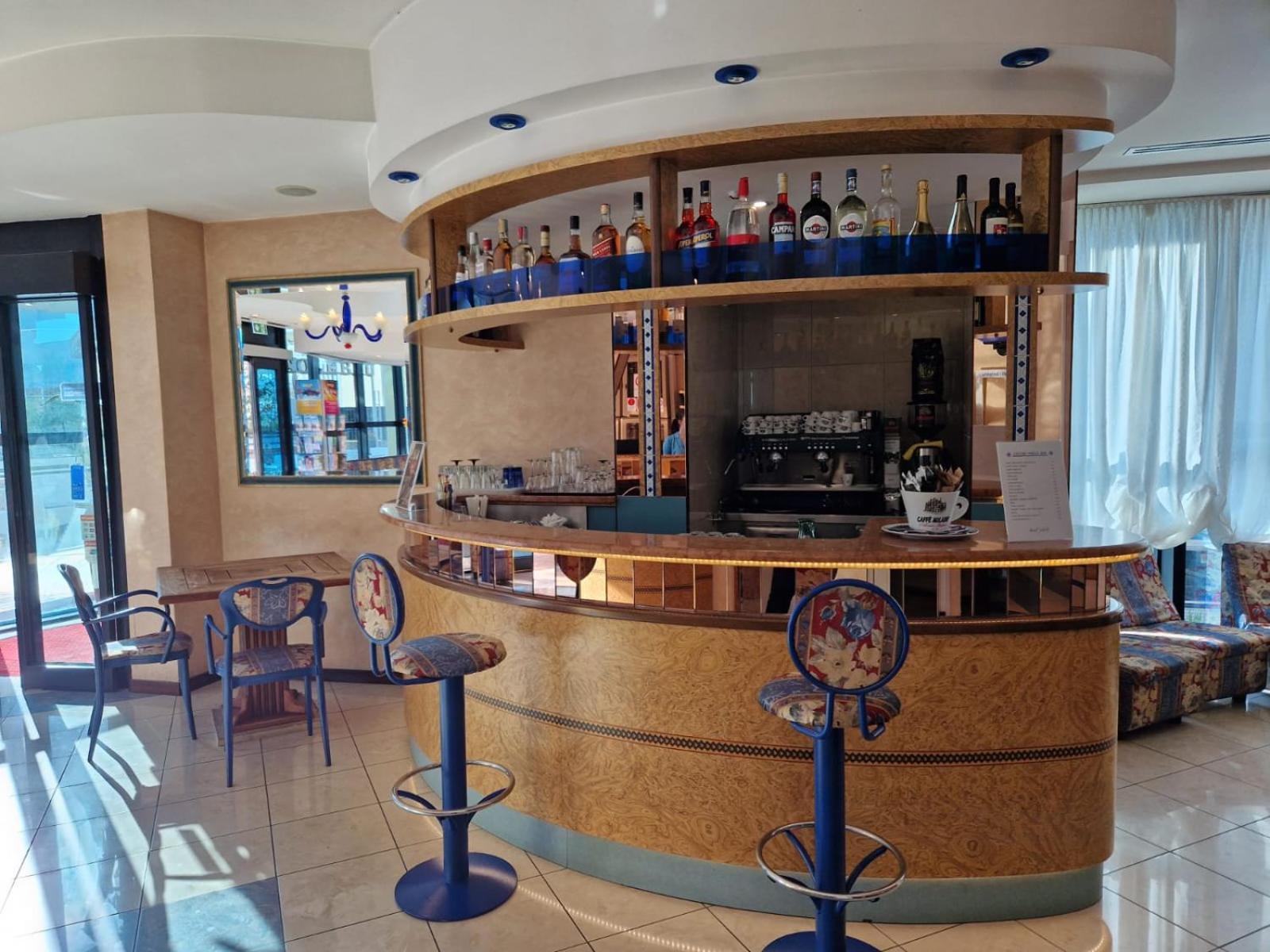 Hotel Soleblu リミニ エクステリア 写真