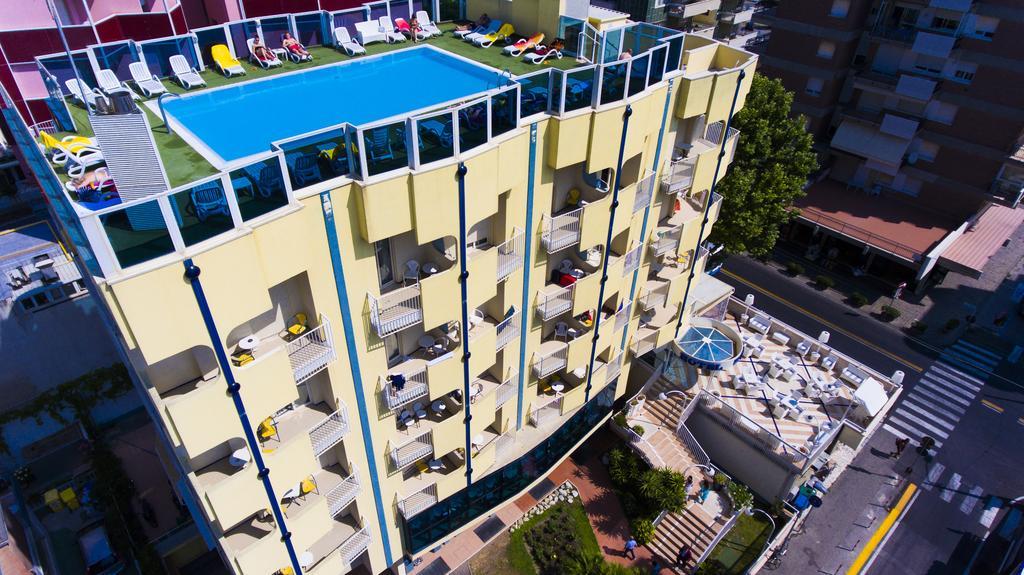 Hotel Soleblu リミニ エクステリア 写真